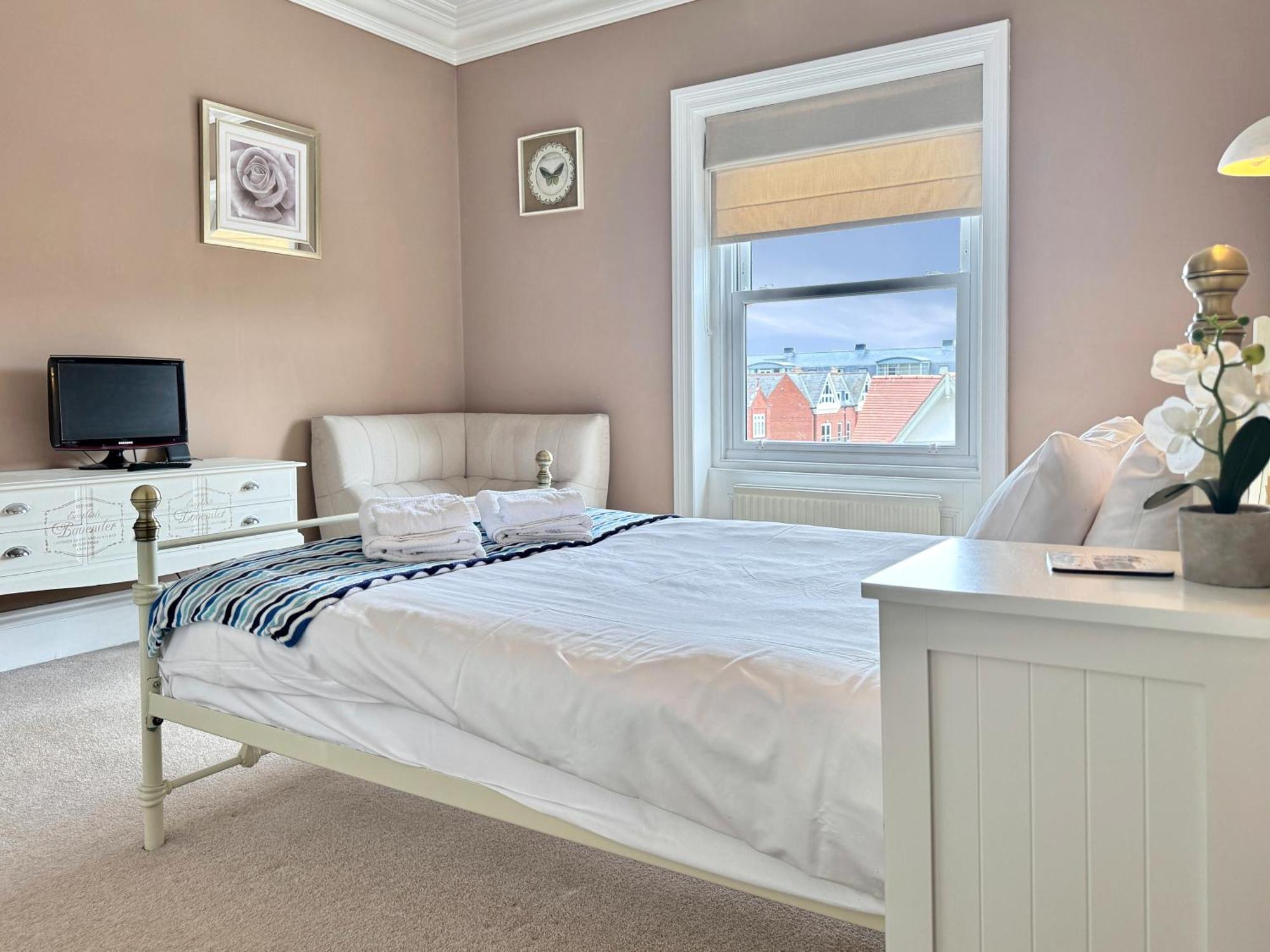 Apartment Victoria With Free Parking Scarborough Dış mekan fotoğraf