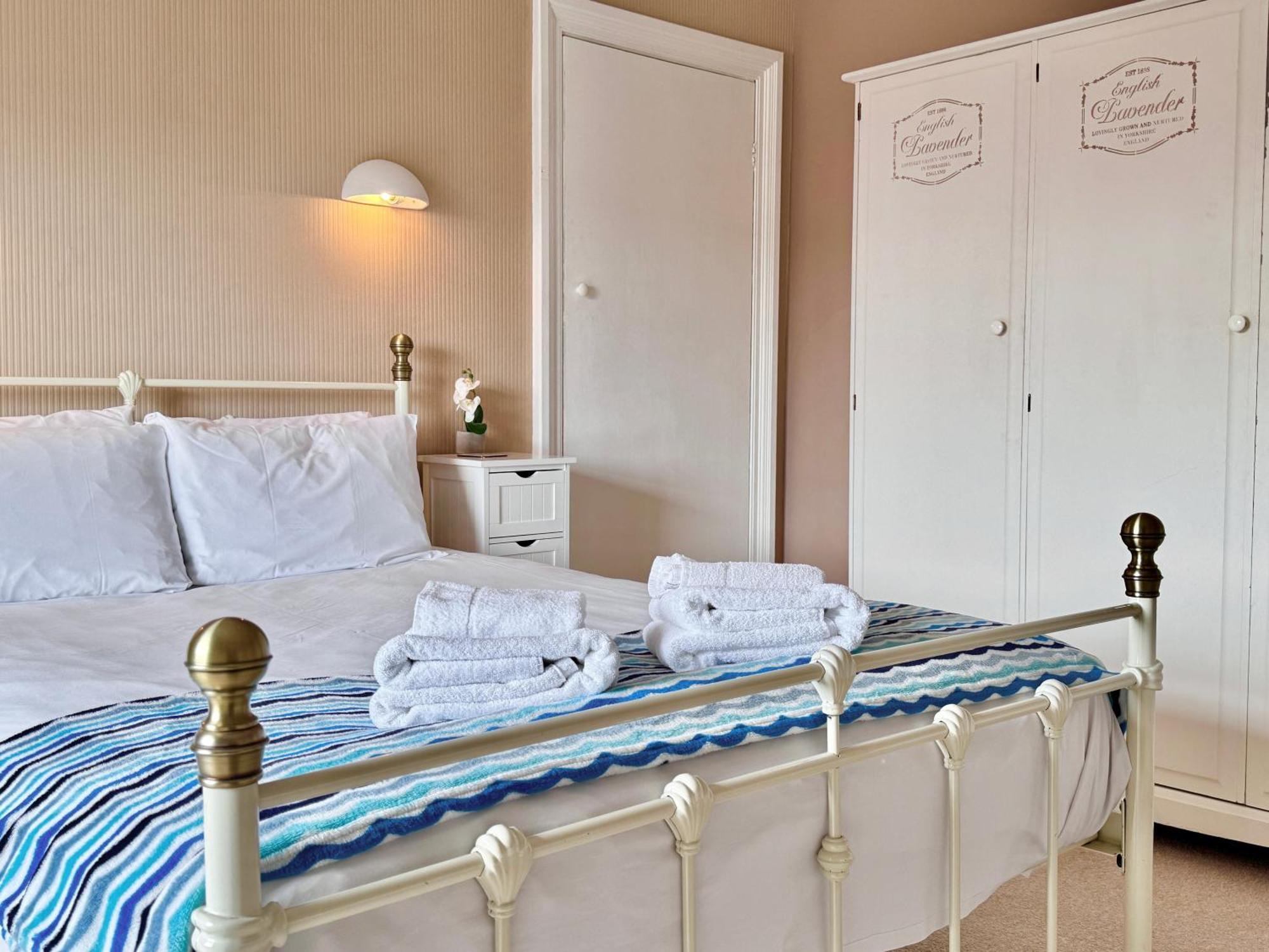 Apartment Victoria With Free Parking Scarborough Dış mekan fotoğraf